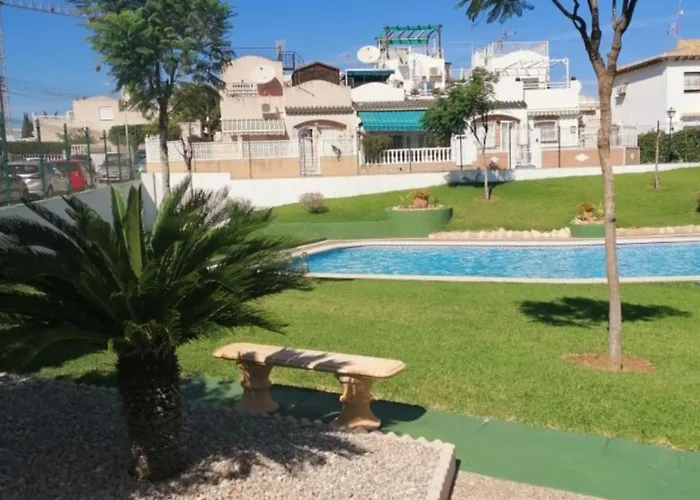 Апартаменты Casa Del Gato Rojo , Communal Swimming Pool , Terrace With Barbecue Торевьиа